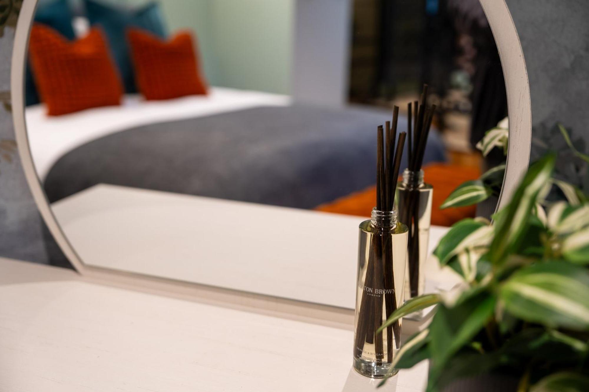 Commandery Vaults - Luxury Apartment In City Centre With Sky Tv 伍斯特 外观 照片
