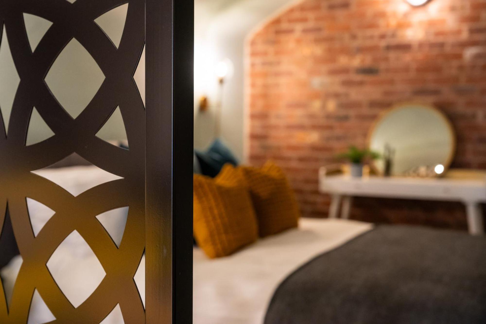 Commandery Vaults - Luxury Apartment In City Centre With Sky Tv 伍斯特 外观 照片