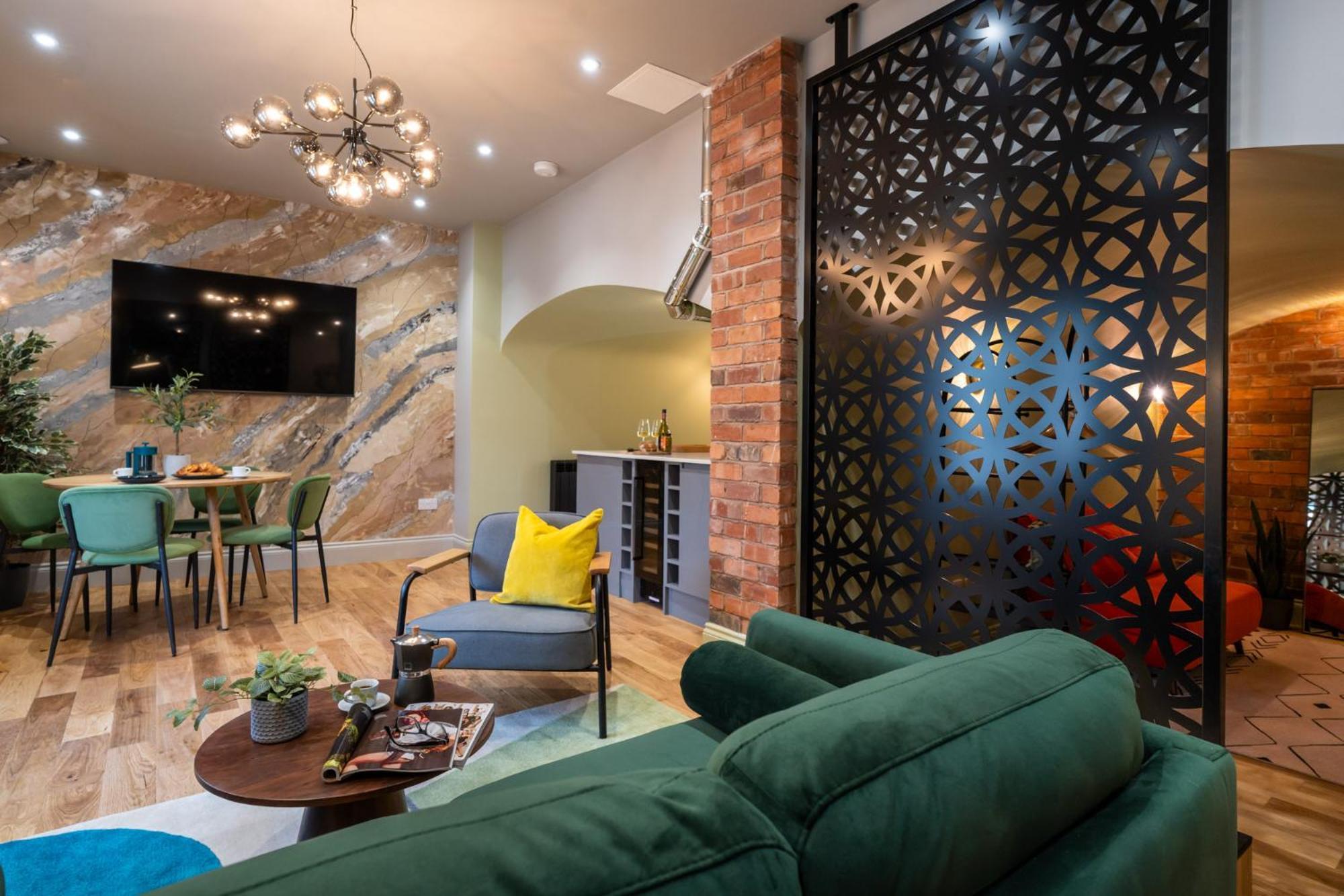 Commandery Vaults - Luxury Apartment In City Centre With Sky Tv 伍斯特 外观 照片