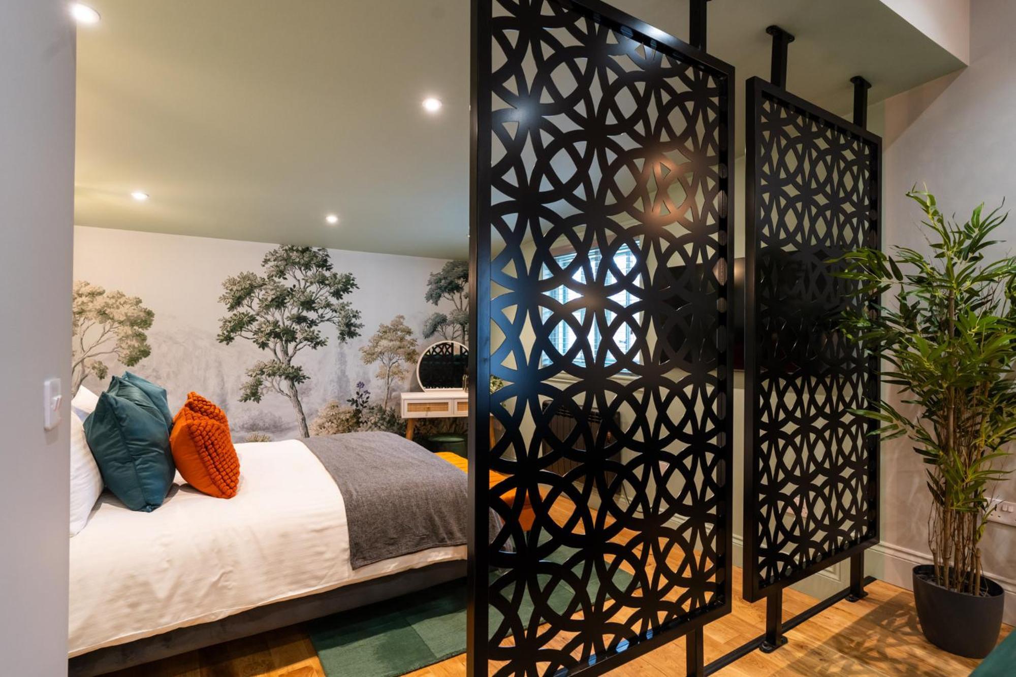 Commandery Vaults - Luxury Apartment In City Centre With Sky Tv 伍斯特 外观 照片